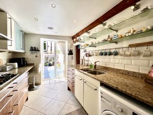 Kitchen- click for photo gallery